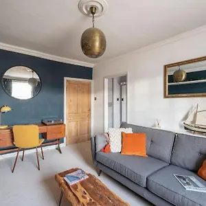  Apartment Beautiful In